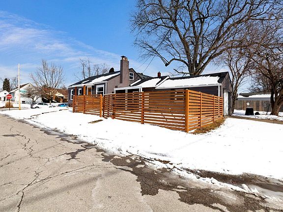 4th image of 409 E Jeffrey Pl