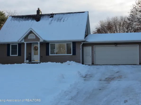 2327 W Taft Rd, Saint Johns, MI 48879