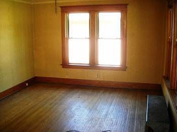 4th image of 8815 S Main St