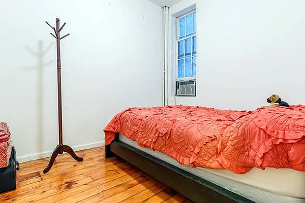 Rented by Gioia Realty | media 22