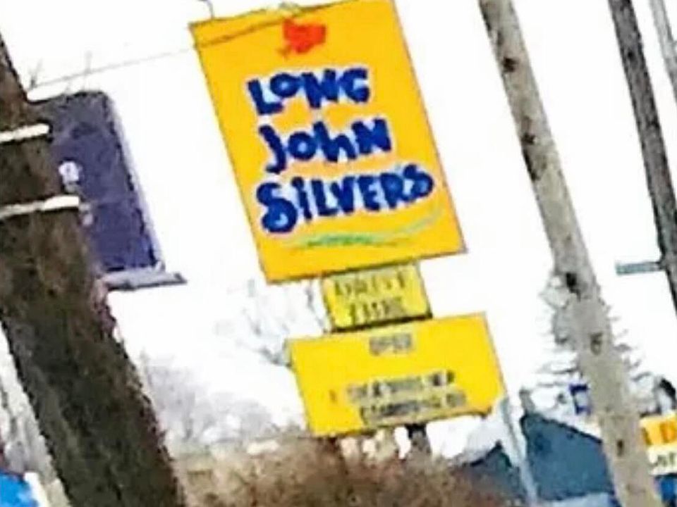 1st image of 1850 W Alexis Rd