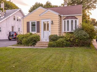 90 Clearview Rd, Rochester, NY 14616