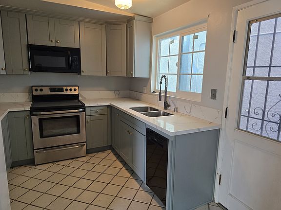 2nd image of 4995 Dubois Dr