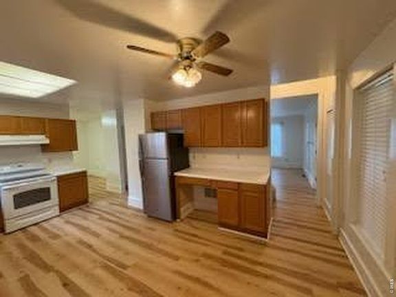 3rd image of 131 Park St