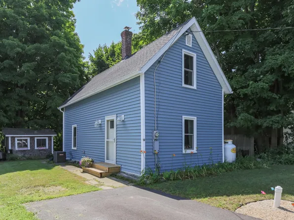 12 High Street, Hillsborough, NH 03244