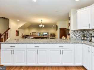 6360 Hillary Ct, Alexandria, VA 22315