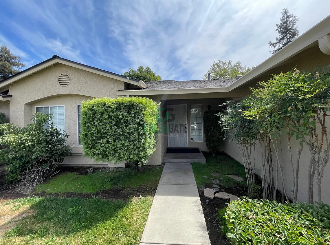 Beautiful 4 Bedroom, 2 Bathroom Home Available in Riverbank! — Photo 3