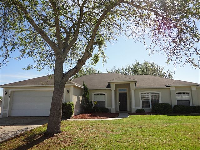 1st image of 835 Marquee Dr