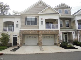 1604 Brook Hollow Dr, Whippany, NJ 07981