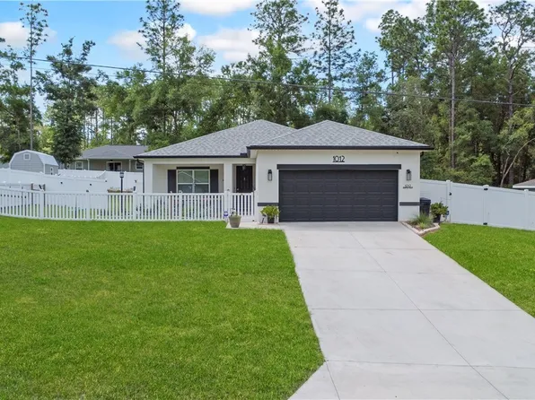 1012 W Geneva Pl, Citrus Springs, FL 34434