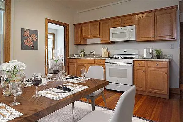 4 bed, $2,700 — Photo 3