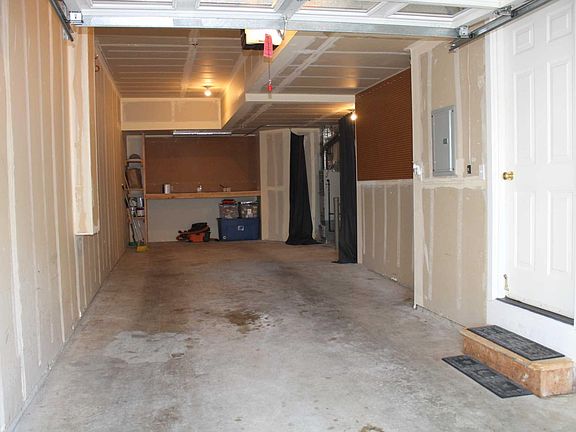 5th image of 1435 Huckleberry Cir