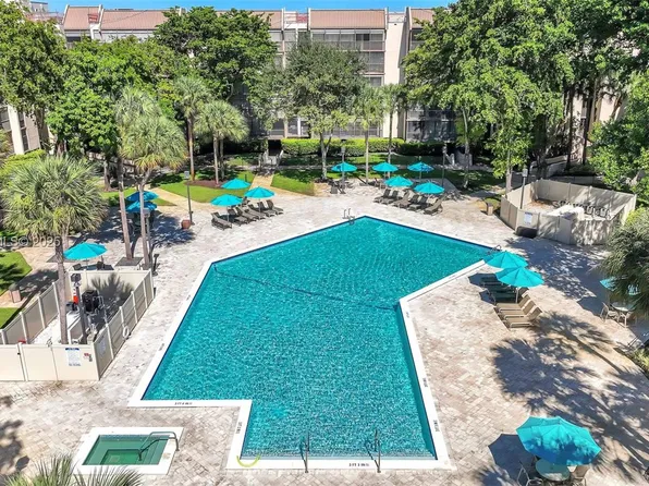 2810 N 46th Ave APT F655, Hollywood, FL 33021