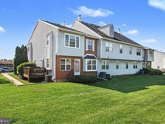 2nd image of 1028 Northridge Dr #82A