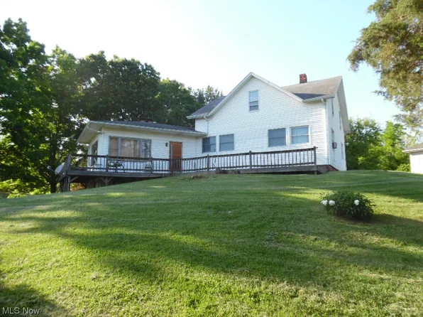 1042 Hadley Ln, Marietta, OH 45750