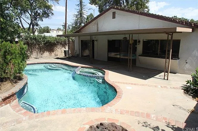 8135 Laramie Ave — Photo 5