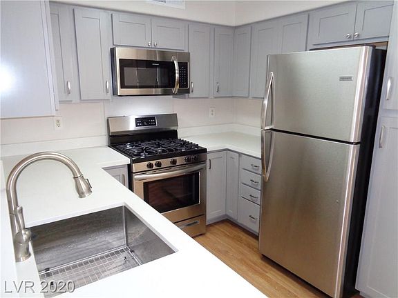 5th image of 3174 Tarpon Dr Unit 103