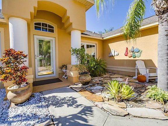 3rd image of 10609 Sunburst View Dr