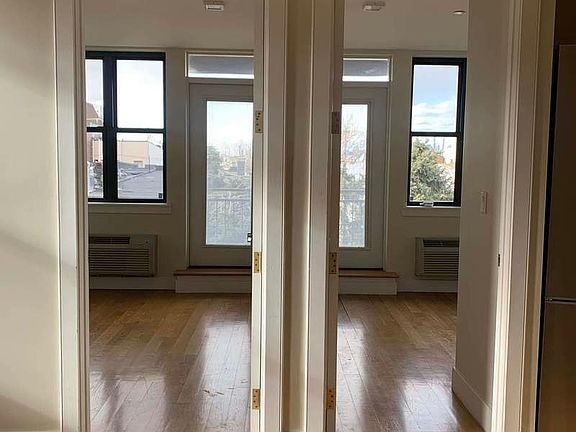 5th image of 1633 Dekalb Ave #3AF