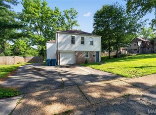 615 Derinda Ave, Saint Louis, MO 63135