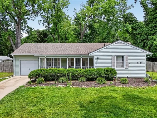 8427 England St, Overland Park, KS 66212