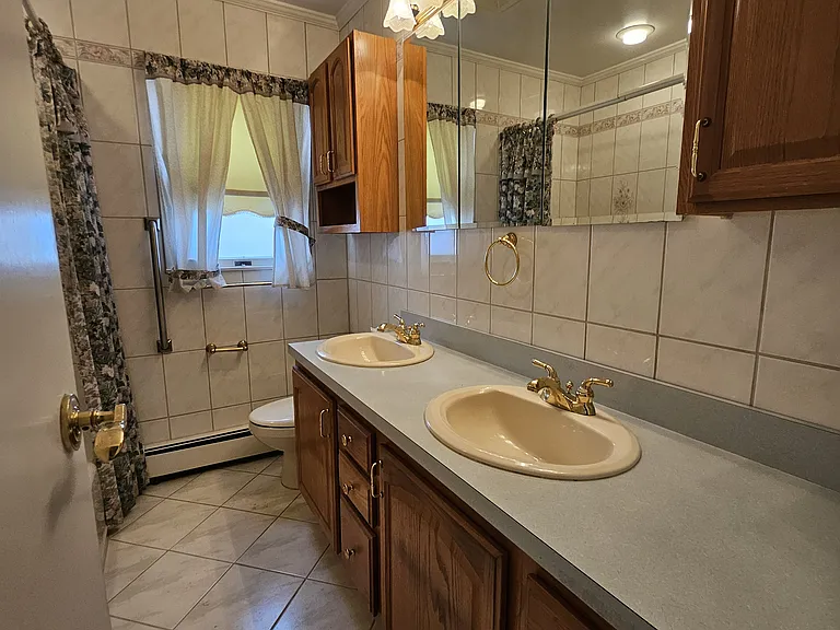 35 Elwood Ave — Photo 11