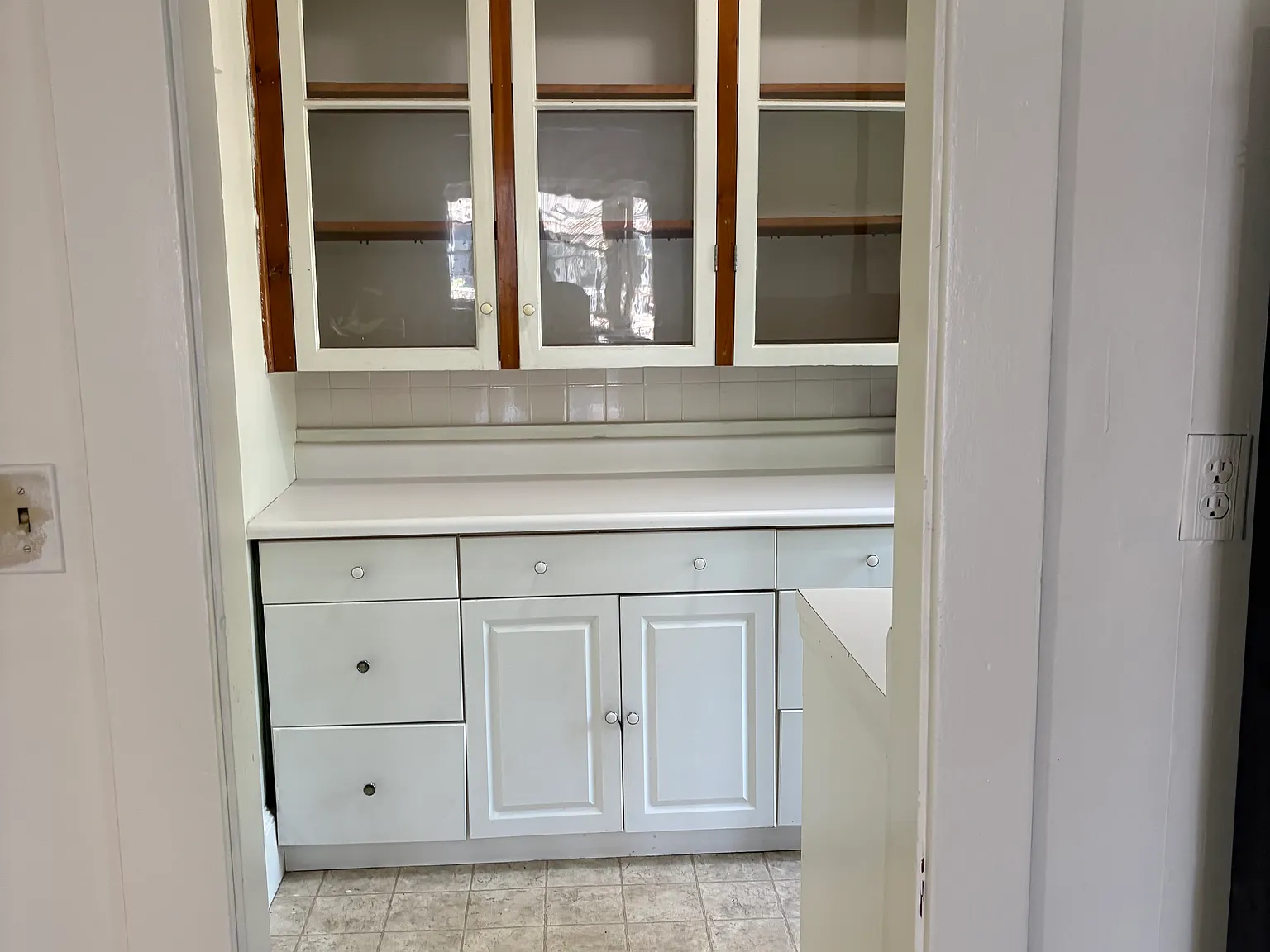 3 bed, 1300 sqft, $2,000 — Photo 4