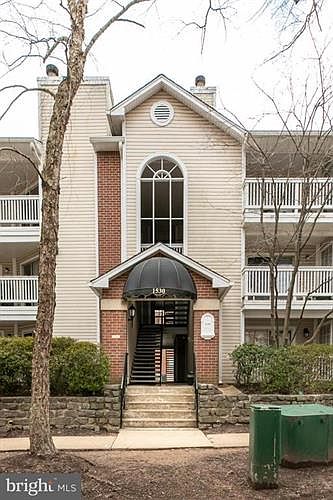 1st image of 1530 Lincoln Way APT 102