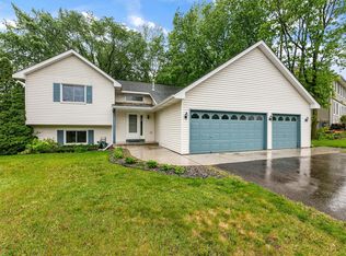 7011 Winfield Rd, Rockford, MN 55373