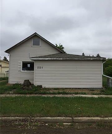 2nd image of 221 4th St W