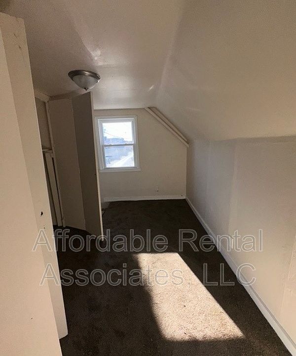 1st image of 625 W Hayes Street East E