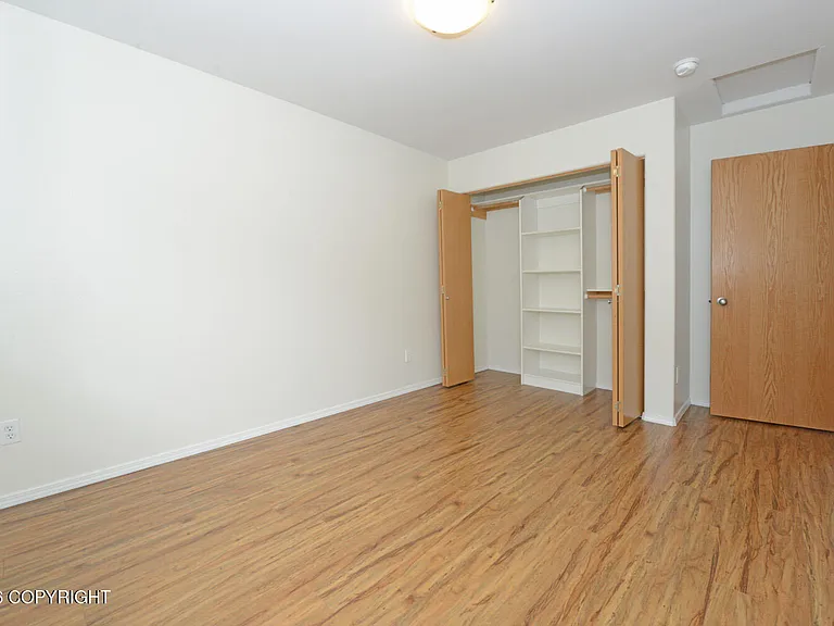 264 Dailey Ave — Photo 22
