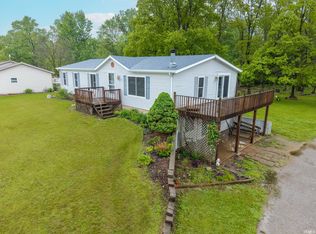 815 W 575 S, Wolcottville, IN 46795