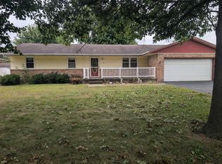 705 E Rosewood St, Watseka, IL 60970