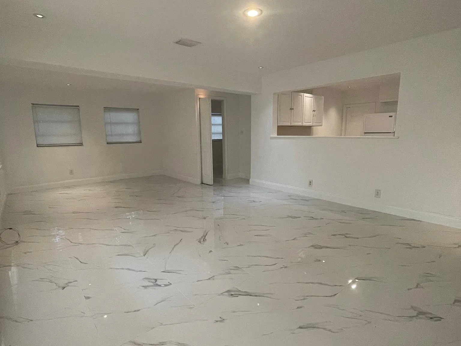 2 bed, 1150 sqft, $2,450 — Photo 2