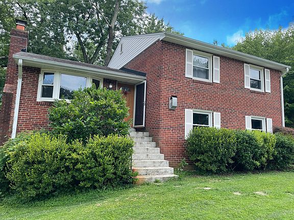 3rd image of 10315 Beaumont St