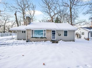 1005 White Oak Dr, South Bend, IN 46617