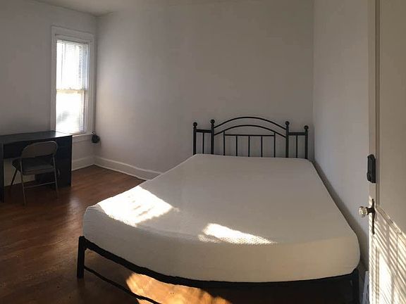 2nd image of 415 Mitchell St