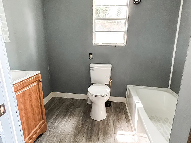 203 Haywood St — Photo 7