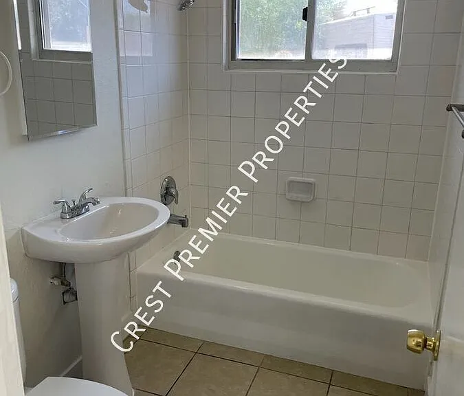 1243 N Oleander St — Photo 18