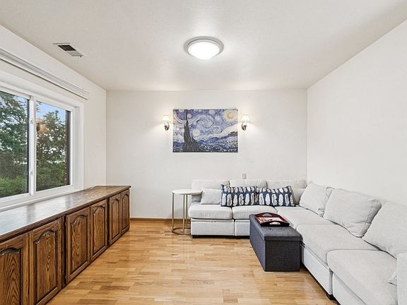 5th image of 522 E Algonquin Rd APT 201