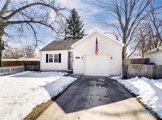 7121 Dunn Dr, Holland, OH