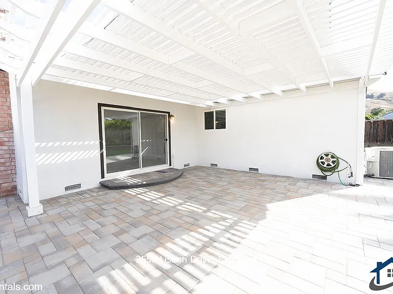 3556 Lisbon Dr — Photo 23