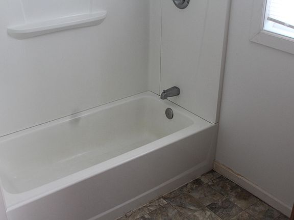4th image of 308 S Pine St APT B
