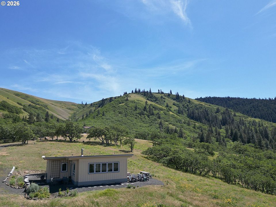 1st image of 118 S Prairie Rd