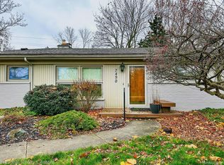 7490 Cornwall Ct, West Bloomfield, MI 48322