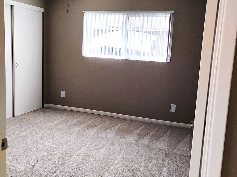 Country Apartments — Photo 43