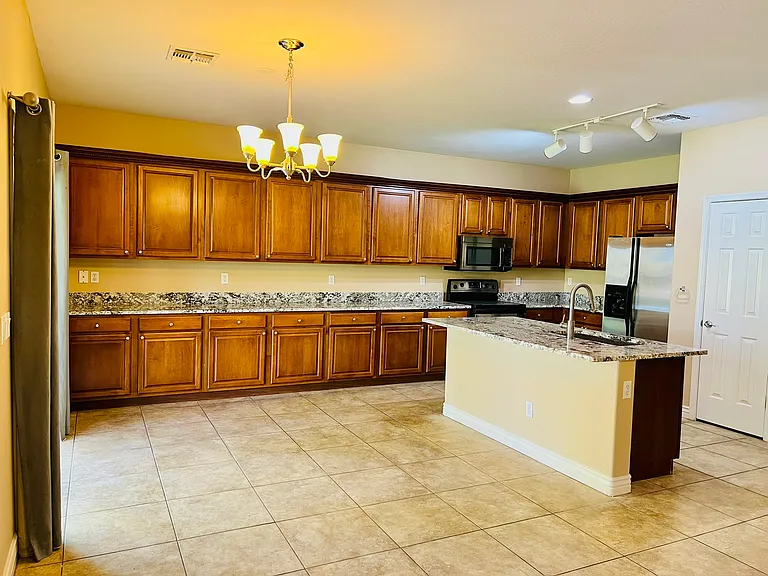 1326 E Macaw Dr — Photo 10