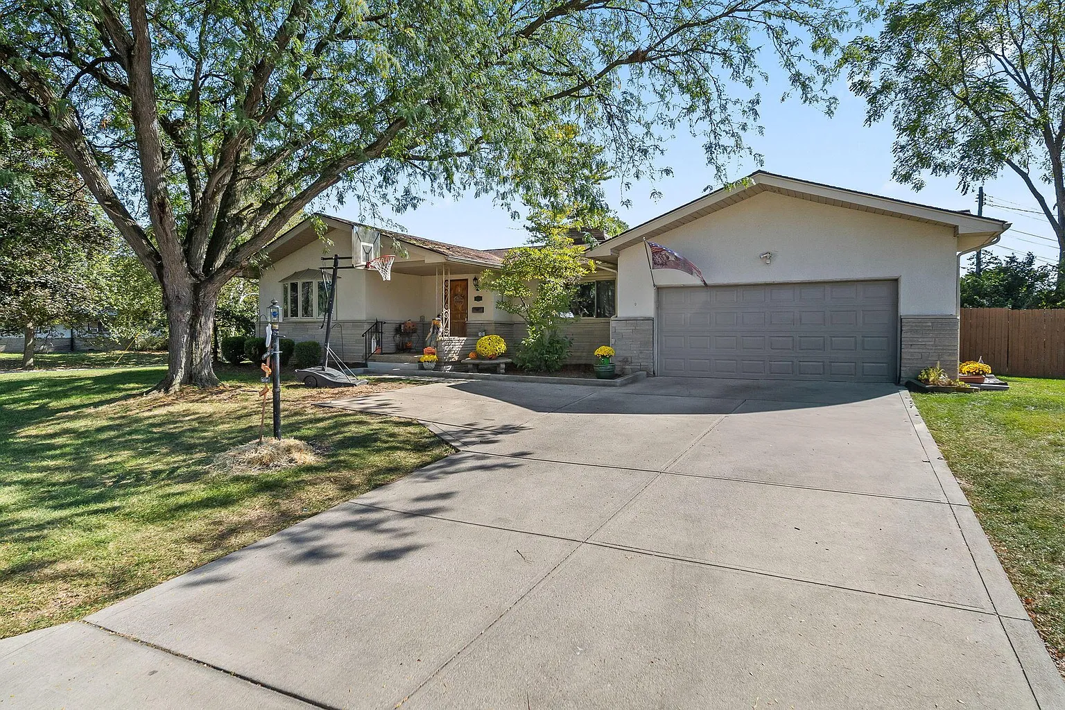 3103 Vanderberg Ave photo 1