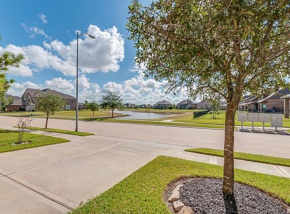 3rd image of 8630 Cape Royal Dr